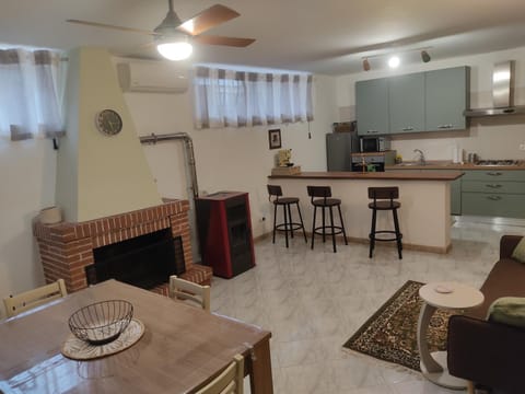 Living room, Dining area, kitchen
