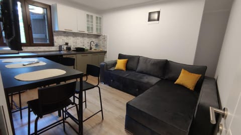 Kitchen or kitchenette, Living room, Dining area