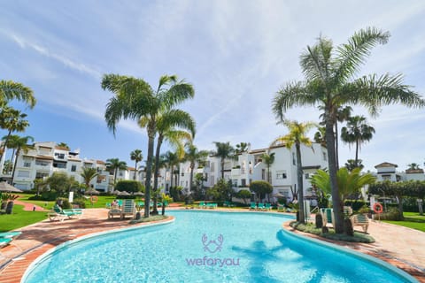Property building, Spring, Day, Swimming pool, sunbed
