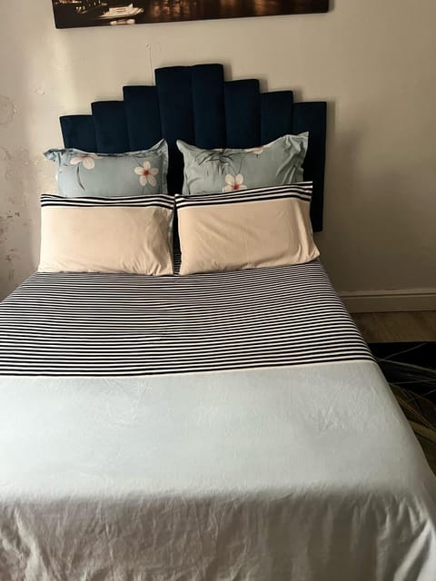 Hidden weaver Bed and Breakfast in Cape Town