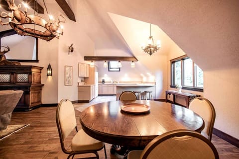 Castle Gatehouse Rental for a Unique Getaway near Bolton Landing, New York House in Bolton Landing