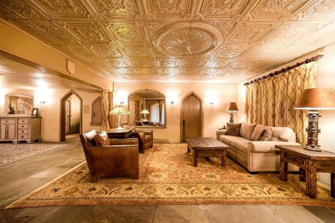 Regal Castle Suite for a Luxury Getaway to Lake George in Upstate New York House in Bolton Landing