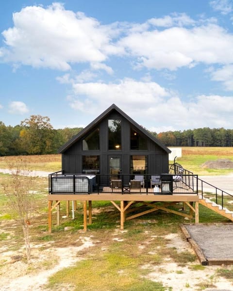 Cozy Modern Cabin with Deck and Hot Tub in Cedar Bluff, Alabama Cabin in Weiss Lake