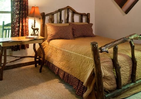 Family-Friendly Cabin Rental for Six on Nantahala Mountain with White Water Rafting in North Carolina Cabin in Nantahala