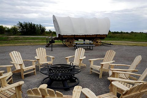 Lovely Conestoga-Style Covered Wagon for Glorious Glamping on Farm in Oklahoma House in Norman