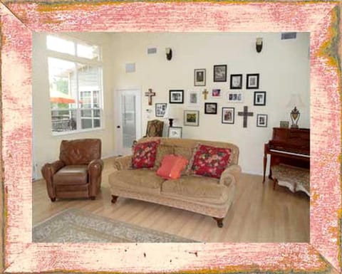 Spacious Cottage with Exquisite Pond and Hill Country Views near Fredericksburg and Kerrville, Texas House in Hunt