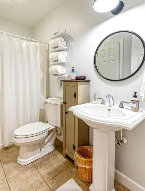 Enormous Cabin Retreat with Beautiful Views and Private Dock in Topton, North Carolina Cabin in Nantahala Lake