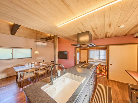 Living room, Photo of the whole room, Dining area, kitchen