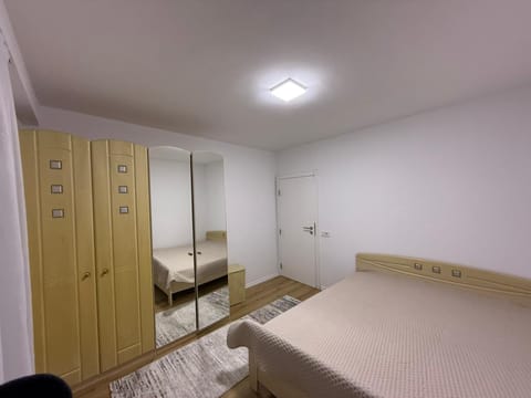 Apartament me qera Gjilan,te sheshi Apartment in North Macedonia