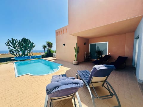 Garden, Swimming pool