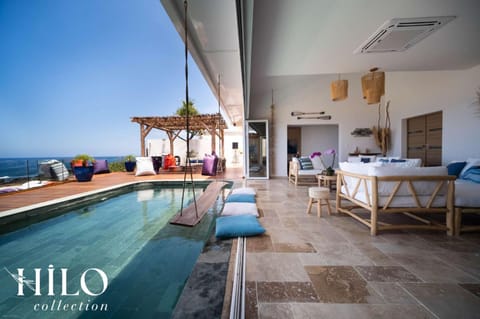 Balcony/Terrace, Sea view, Swimming pool