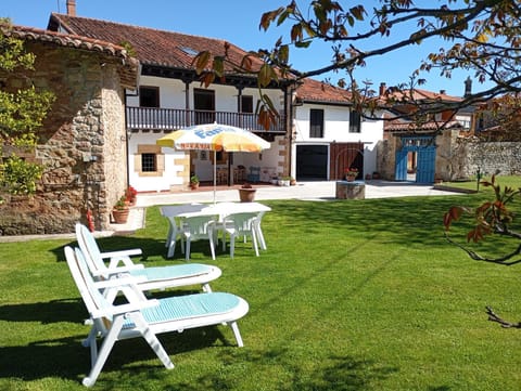 Property building, Spring, Garden, sunbed
