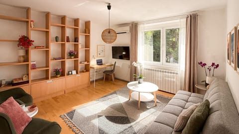 TV and multimedia, Living room, internet, air conditioner