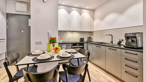 Rezydencja Niechorze 306 z Widokiem na Morze, z Basenem, Sauną, Jacuzzi, przy samej PLAŻY - 5D Apartments Apartment in West Pomeranian Voivodeship, Poland