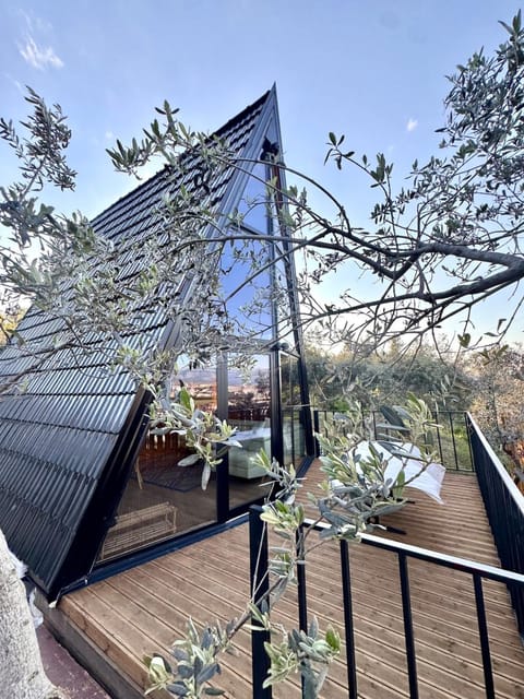 Property building, Day, Natural landscape, Garden, View (from property/room), Garden view