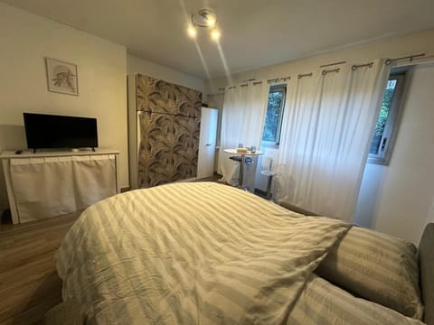 Superbe Studio Miromesnil Elysée Apartment in Paris