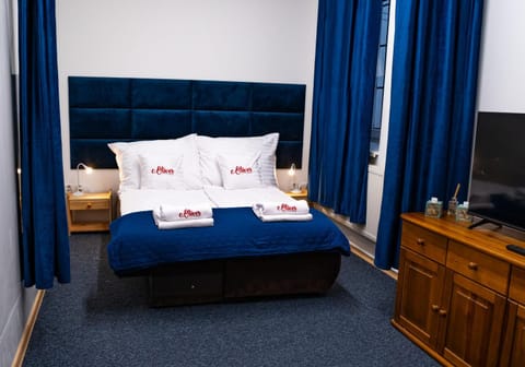 TV and multimedia, Photo of the whole room, towels