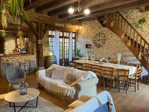 Living room, Dining area