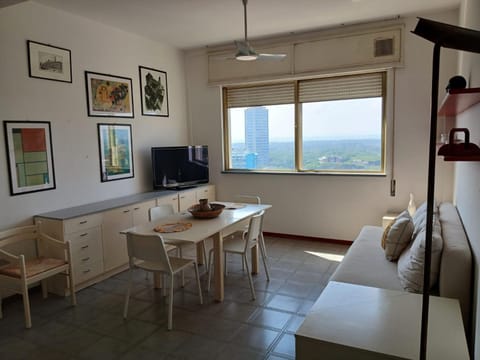 CV011 - Milano Marittima, trilocale fronte mare con vista esclusiva Apartment in Milano Marittima