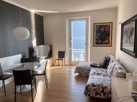 Special apartment on Lakeside Apartment in Tremezzina