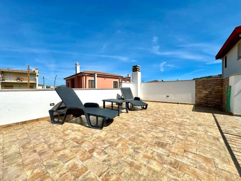 Balcony/Terrace, sunbed