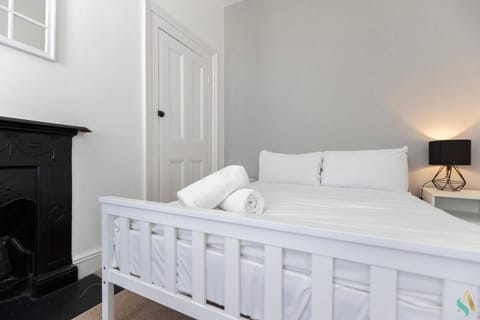 Eton House - TSAC Apartment in England