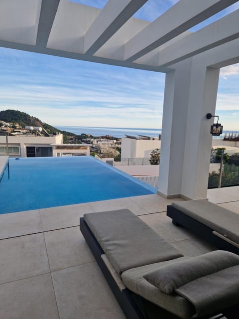 Sea view, Swimming pool