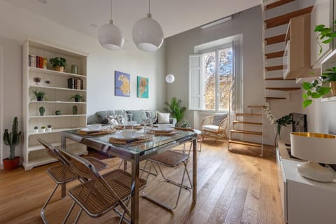 Living room, Seating area, Dining area