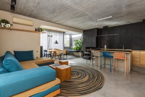 Kitchen or kitchenette, Living room