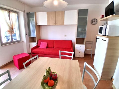 TV and multimedia, Living room, Seating area, Dining area, microwave, pet friendly