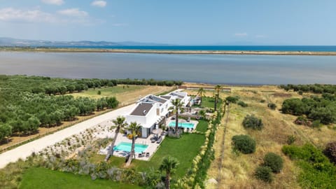 Nearby landmark, Natural landscape, Bird's eye view, Beach, Lake view, River view, Sea view, Swimming pool