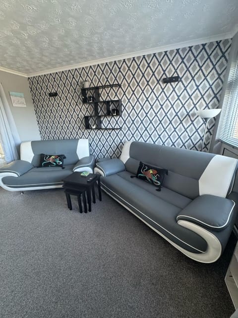 Jay Seas View Apartment in Chapel Saint Leonards