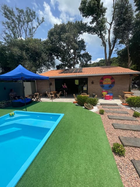 Property building, Garden, Swimming pool