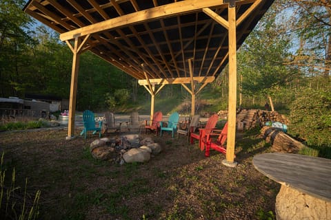 Conesus Lake Glamping With A View Campground/
RV Resort in Conesus Lake