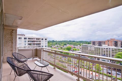 View (from property/room), Balcony/Terrace, Seating area