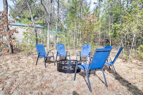 Fire Pit Family-Friendly Cabin in Gillett! Cabin in Wisconsin
