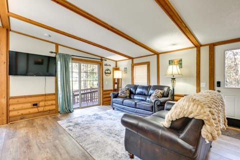 Fire Pit Family-Friendly Cabin in Gillett! Cabin in Wisconsin