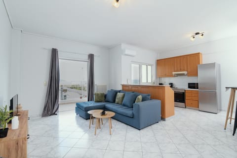Kitchen or kitchenette, Living room, Seating area, Dining area, oven, stove