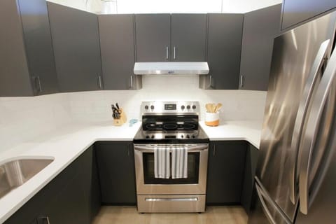 Kitchen or kitchenette, oven, stove