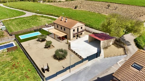 Natural landscape, Bird's eye view, Garden, Street view, Swimming pool