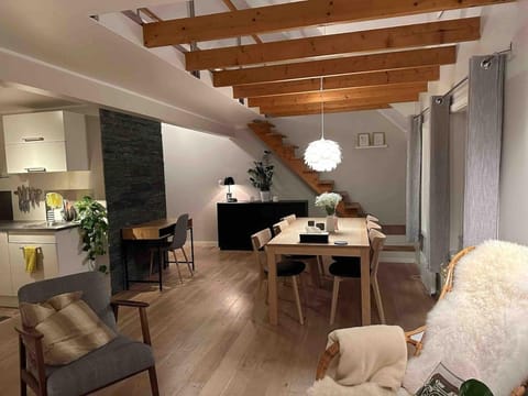 Living room, Dining area