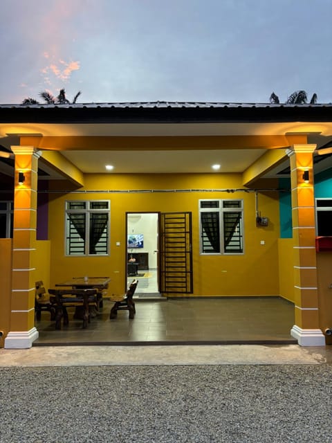 Property building, Day