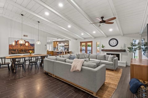 Peaceful Palm - Farmhouse Chic with Pool & Games House in Dobson Ranch