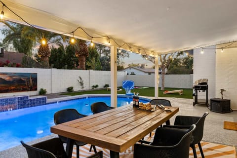 Peaceful Palm - Farmhouse Chic with Pool & Games House in Dobson Ranch