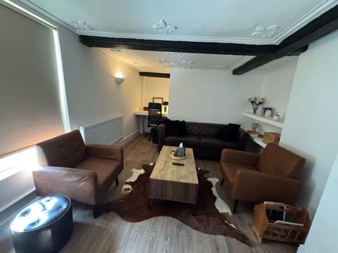 TV and multimedia, Seating area