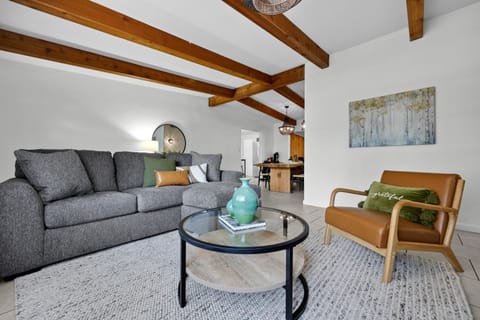 Cozy Home Close to UF, Shands & Everything in GNV House in Gainesville