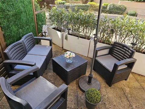 Appart proches saint Lazare la défense Apartment in Île-de-France