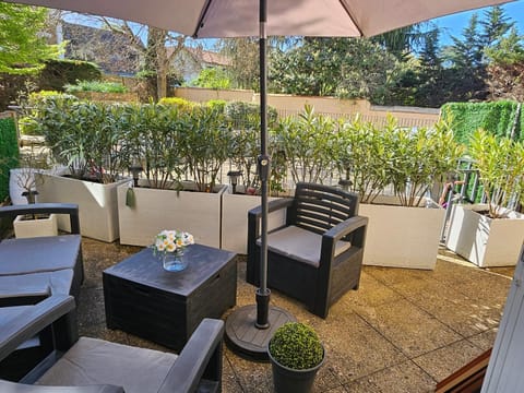 Appart proches saint Lazare la défense Apartment in Île-de-France