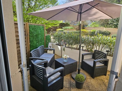 Appart proches saint Lazare la défense Apartment in Île-de-France