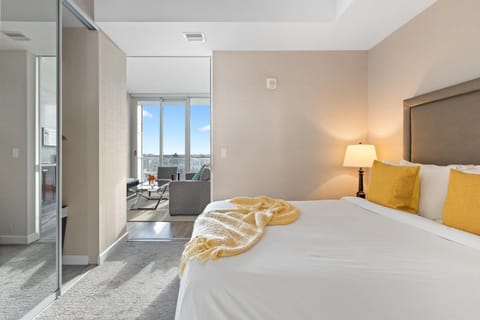 SOHO Residences Lisgar Apartment hotel in Downtown
